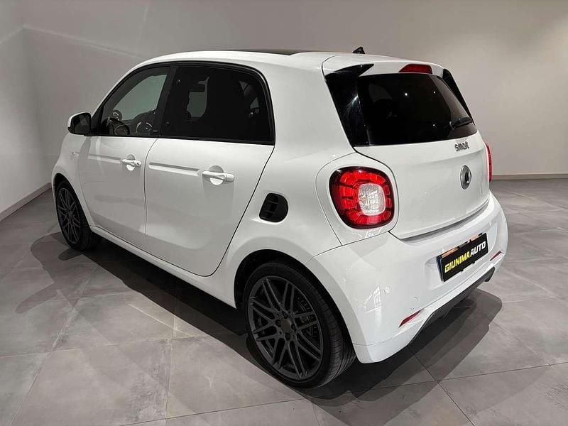 Usata Smart ForFour Brabus 90 CV (66 kW) 2019 Bianco Utilitaria
