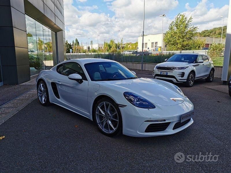 Usata Porsche 718 Cayman 300 CV (220 kW) 2023 Bianco Coupé