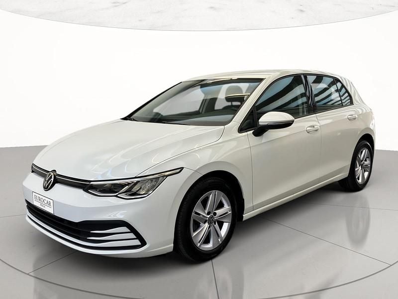 Usata VW Golf VIII Life 116 CV (85 kW) 2020 Pure white Berlina