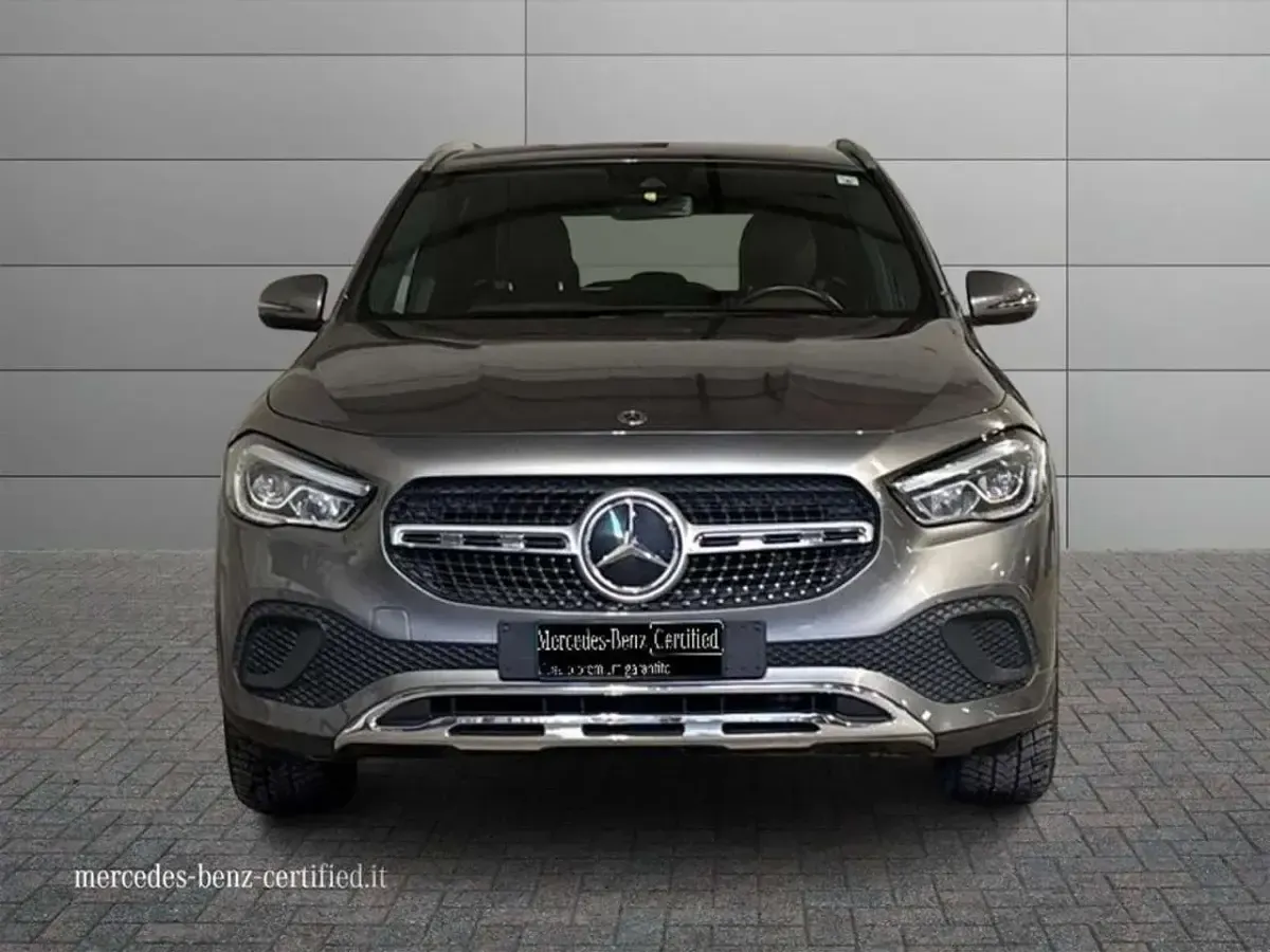 Begagnad Mercedes GLA250 224 HK (164 kW) 2020 Grå SUV