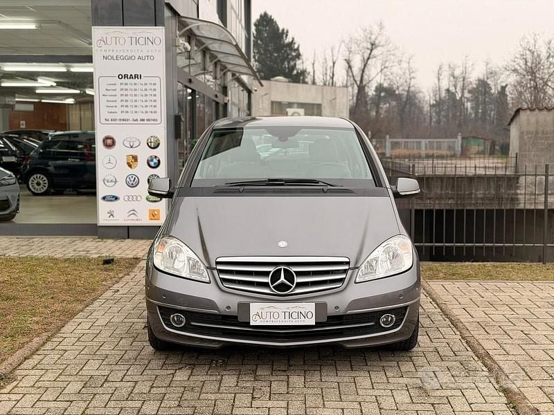 Usata Mercedes A160 Elegance 81 CV (59 kW) 2011 Grigio Berlina