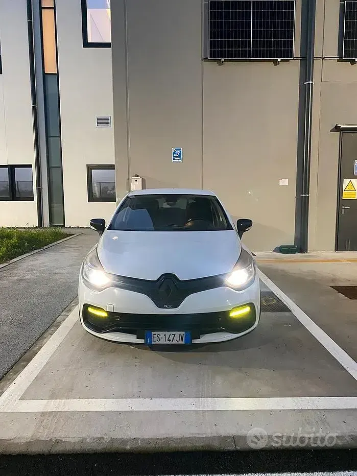 Usata Renault Clio IV R.S. 200 CV (147 kW) 2013 Bianco Berlina
