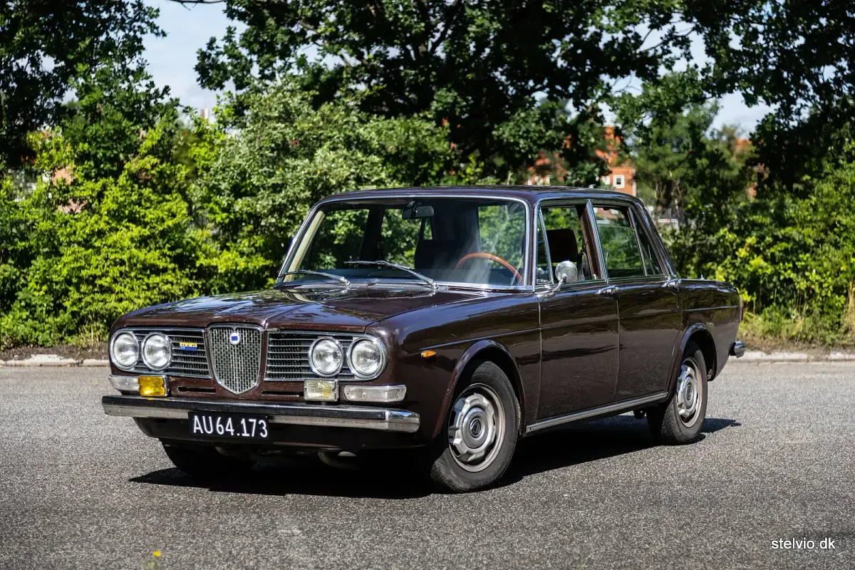 Usata Lancia 2000 125 CV (91 kW) 1973 Marrone Berlina