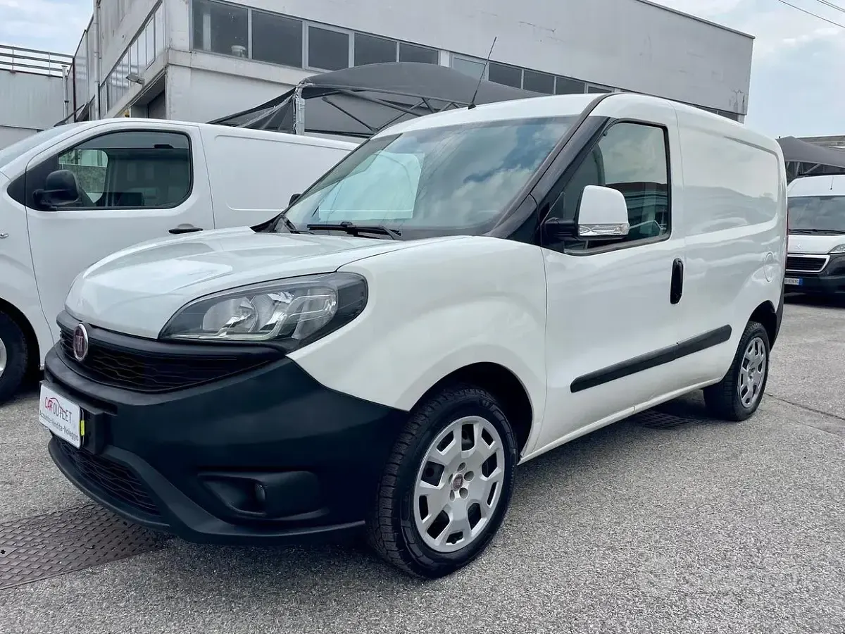 Usata Fiat Doblò 120 CV (88 kW) 2019 Monovolume