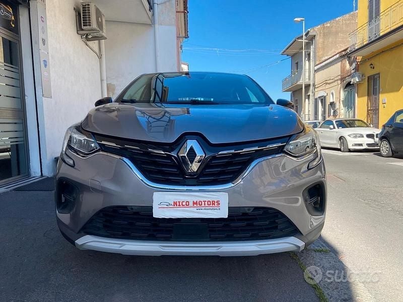 Usata Renault Captur Zen 95 CV (69 kW) 2021 Grigio SUV