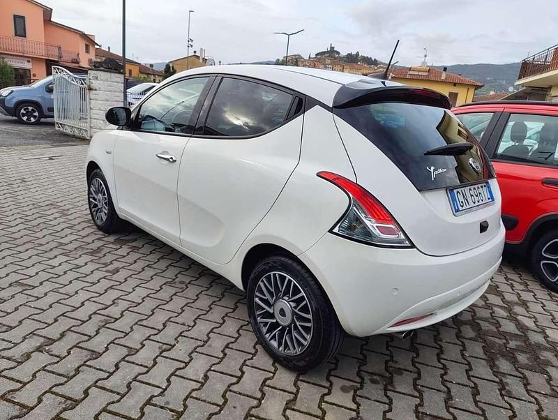 Usata Lancia Ypsilon Gold 69 CV (50 kW) 2023 Neve Utilitaria