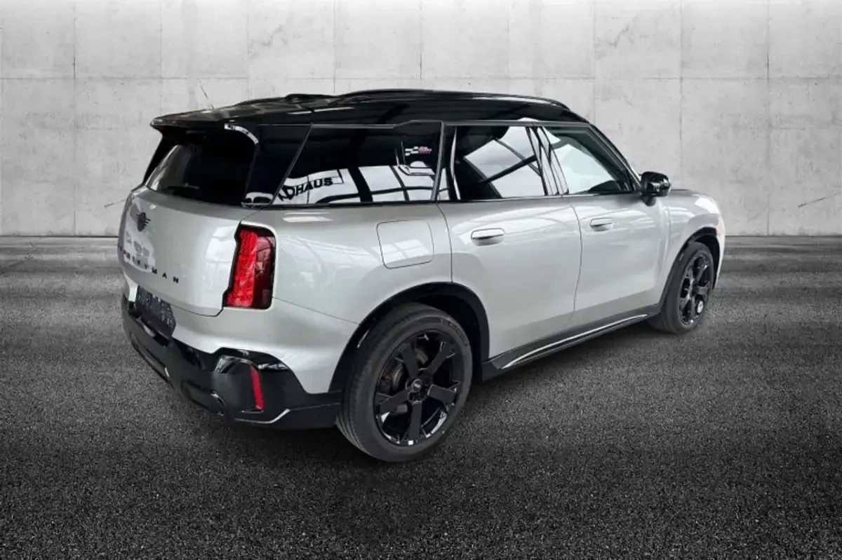 Usata Mini John Cooper Works Countryman 170 CV (125 kW) 2024 Argento SUV