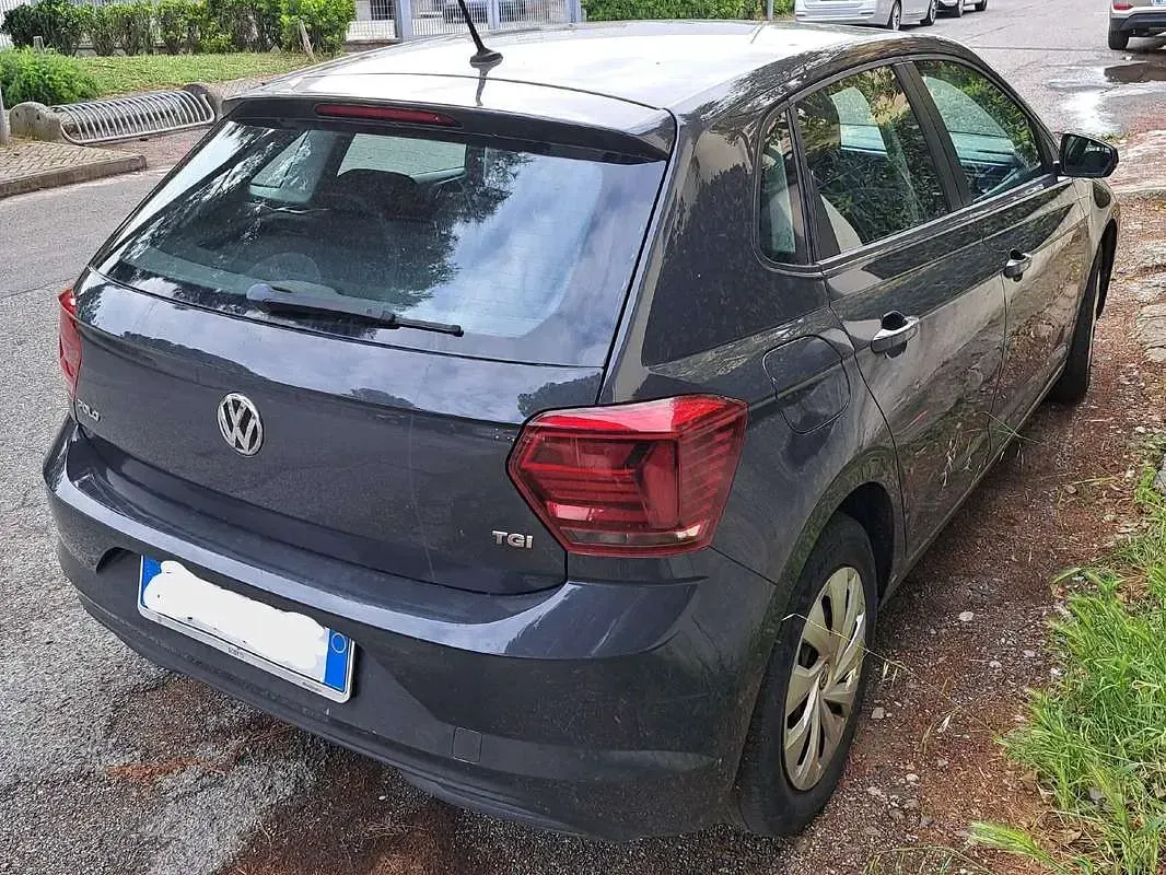 Usata VW Polo Trendline 90 CV (66 kW) 2019 Grigio Utilitaria