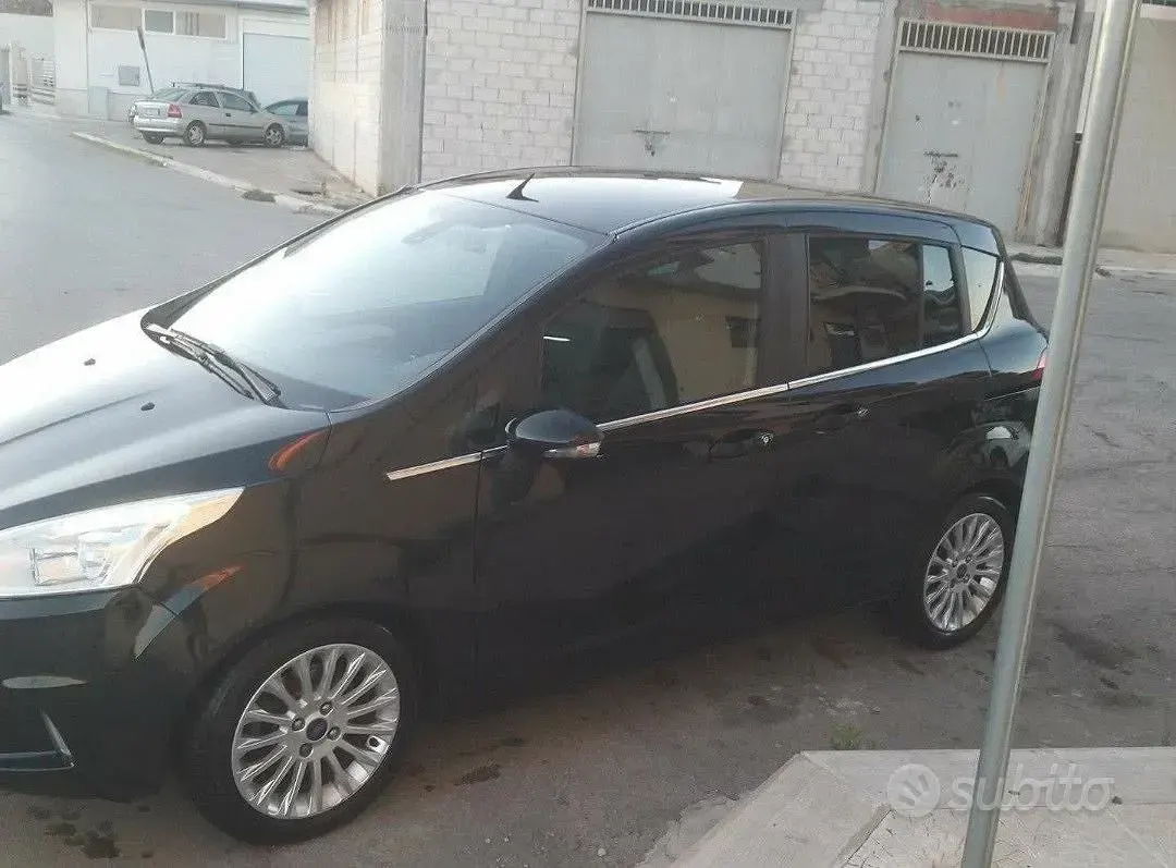 Usata Ford B-MAX Titanium 75 CV (55 kW) 2013 Nero Monovolume