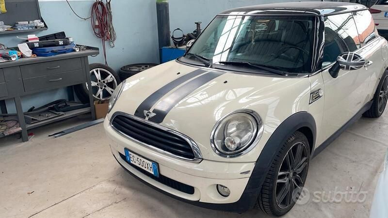 Usata 2010 Mini ONE Due volumi | 2400 € (Super prezzo) - Immagine 1/4