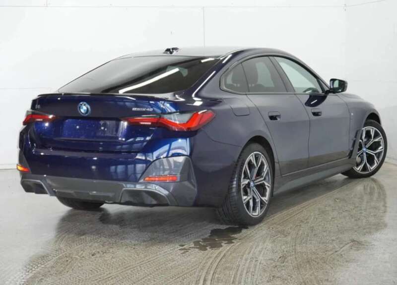 Usata BMW i4 M Sport 105 kW (143 CV) 2024 Blu/azzurro Berlina