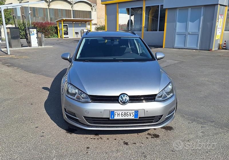 Second-hand VW Golf VII 105 CP (77 kW) 2017 Gri Break