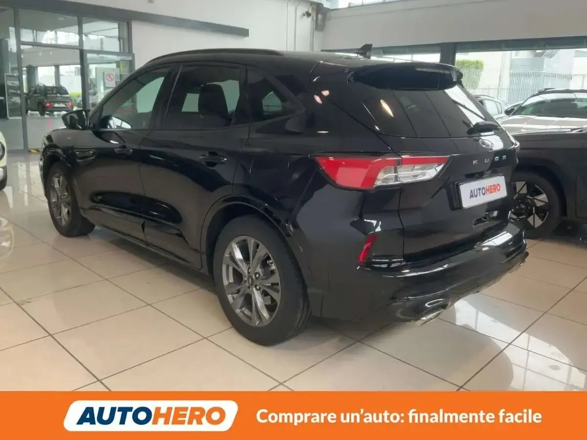 Usata Ford Kuga ST-Line X 120 CV (88 kW) 2021 Nero SUV