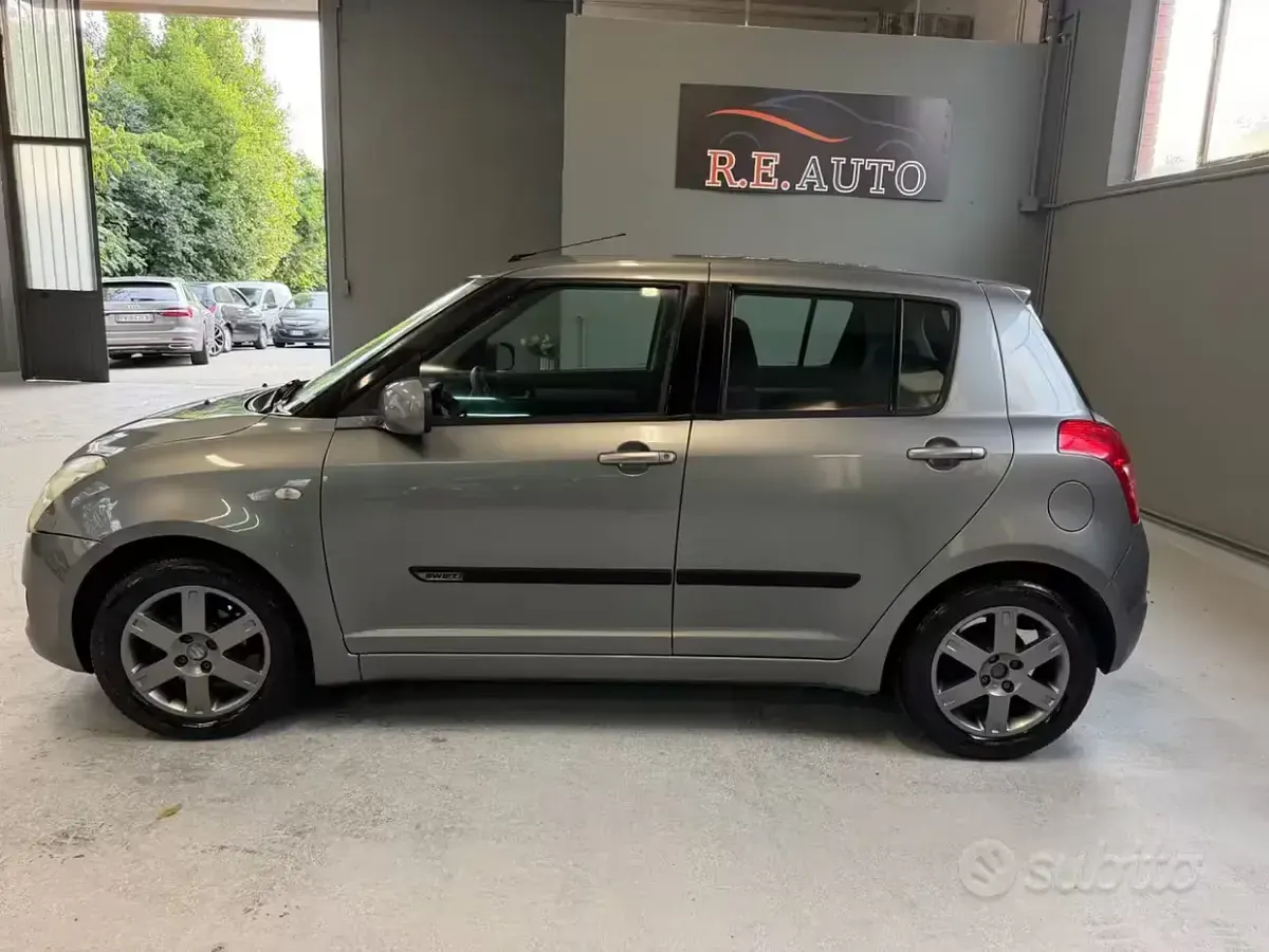 Usata Suzuki Swift GL 92 CV (67 kW) 2009 Grigio Utilitaria