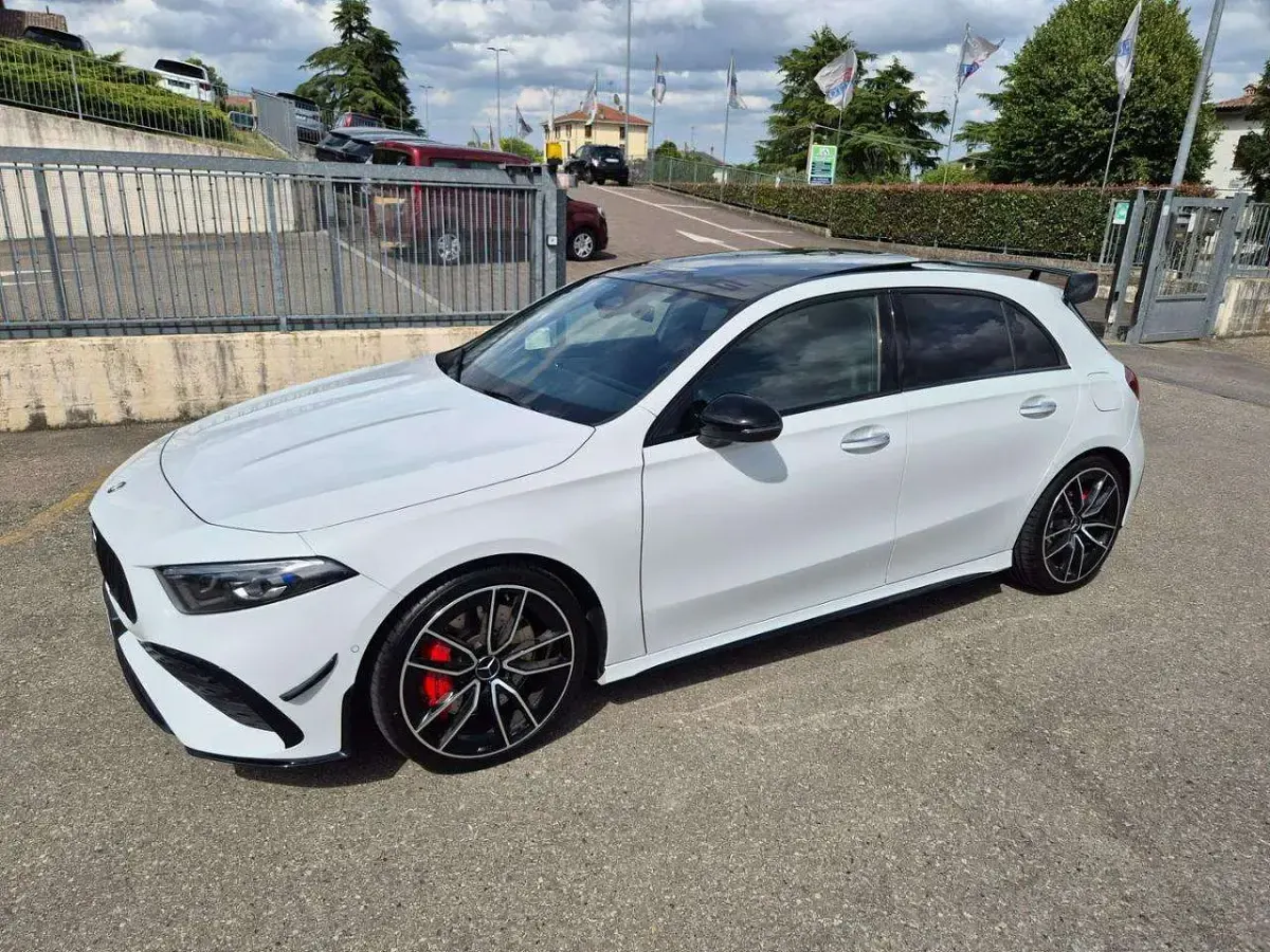 Usata Mercedes A35 AMG Premium Plus 306 CV (225 kW) 2023 Bianco Berlina