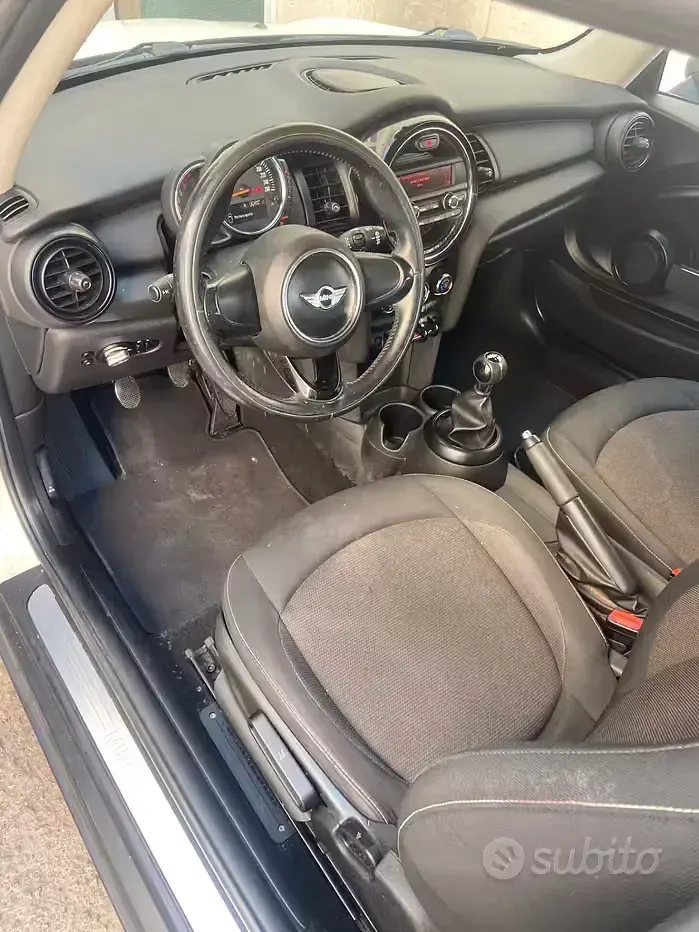 Usata Mini Cooper D Hype 95 CV (69 kW) 2017 Beige Utilitaria