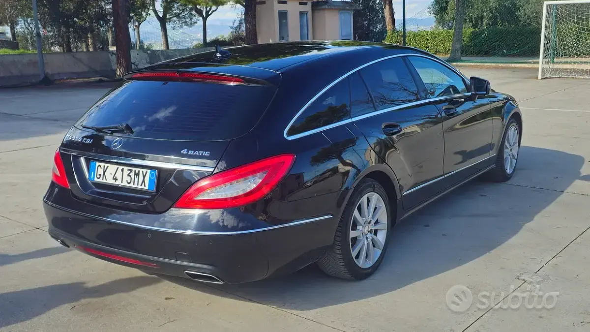 Usata Mercedes CLS350 265 CV (194 kW) 2013 Nero Coupé