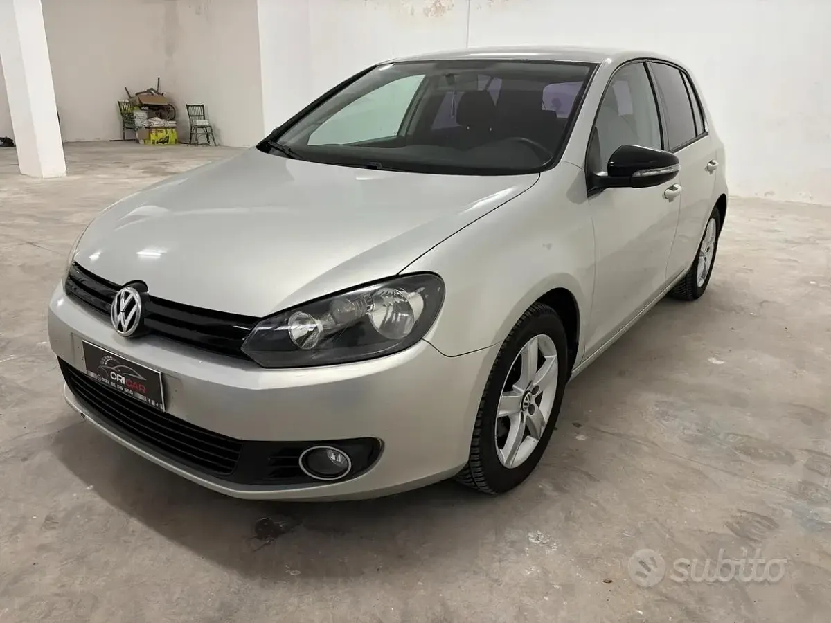 Usata VW Golf VI 80 CV (58 kW) 2011 Grigio Utilitaria