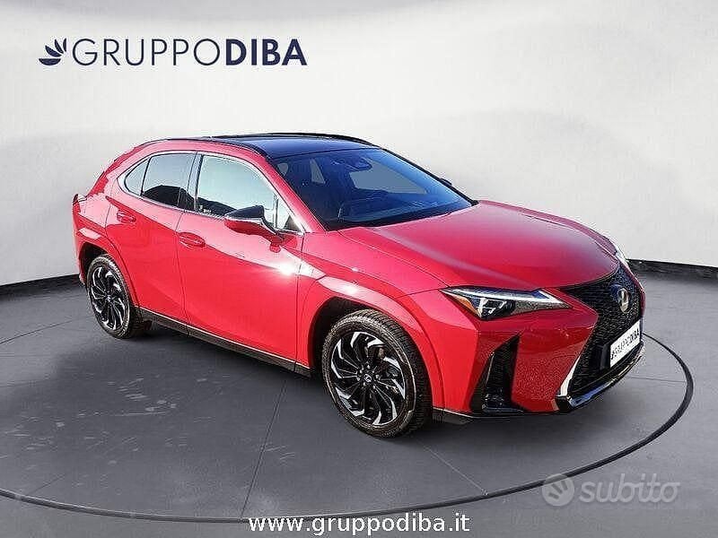 Usata Lexus UX 300h Sport Line 199 CV (146 kW) 2024 Bicolore SUV