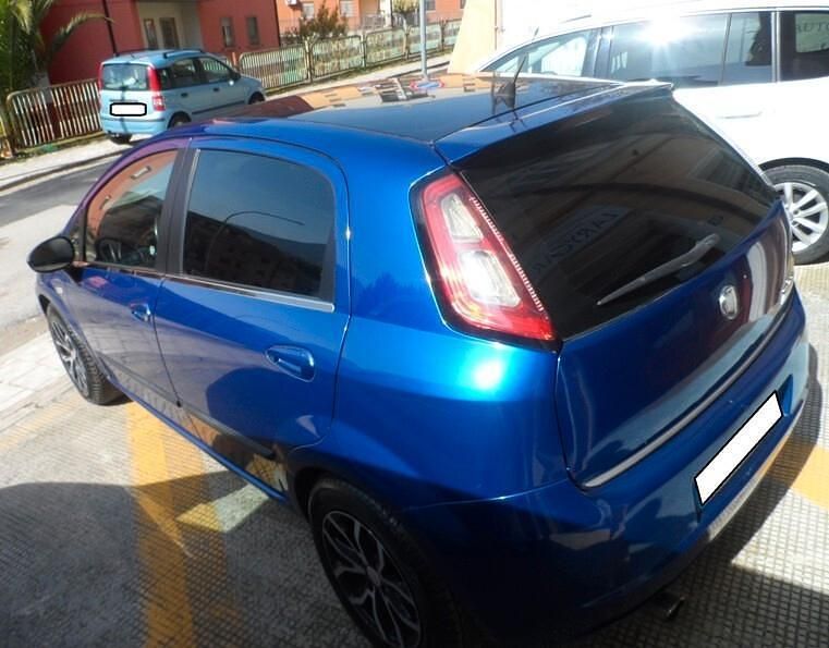 Usata Fiat Grande Punto Dynamic 90 CV (66 kW) 2009 Blu Utilitaria