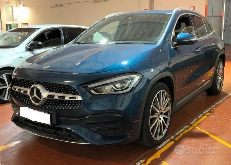 Blu Usata 2022 Mercedes GLA200 Premium SUV | 33.990 € (Ottimo prezzo) - Immagine 1/2