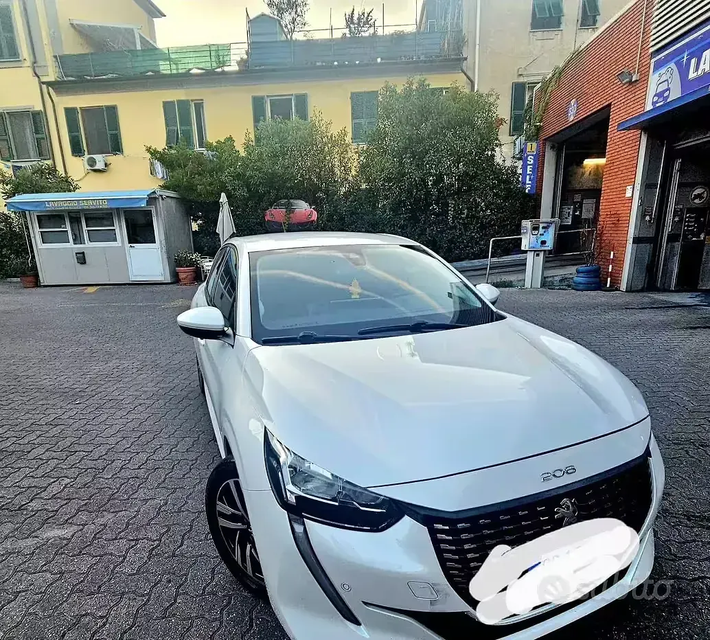 Usata Peugeot 208 102 CV (75 kW) 2020 Bianco Utilitaria
