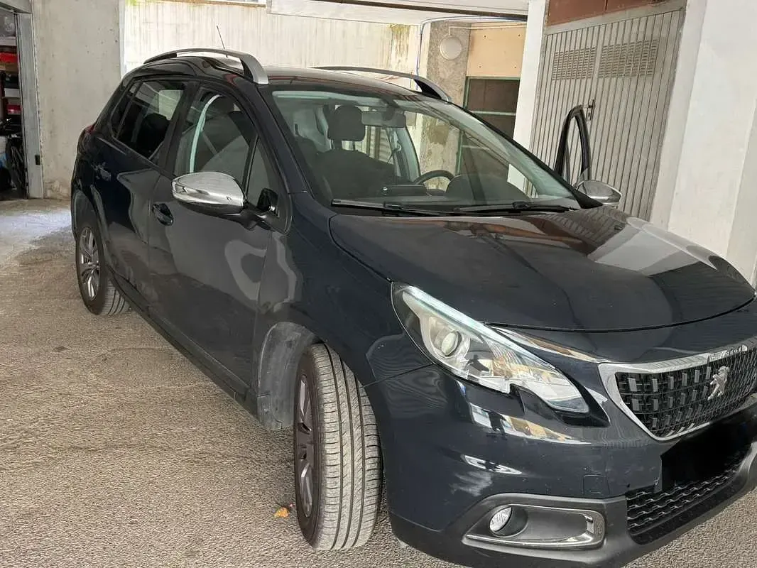 Usata Peugeot 2008 Style 102 CV (75 kW) 2018 SUV