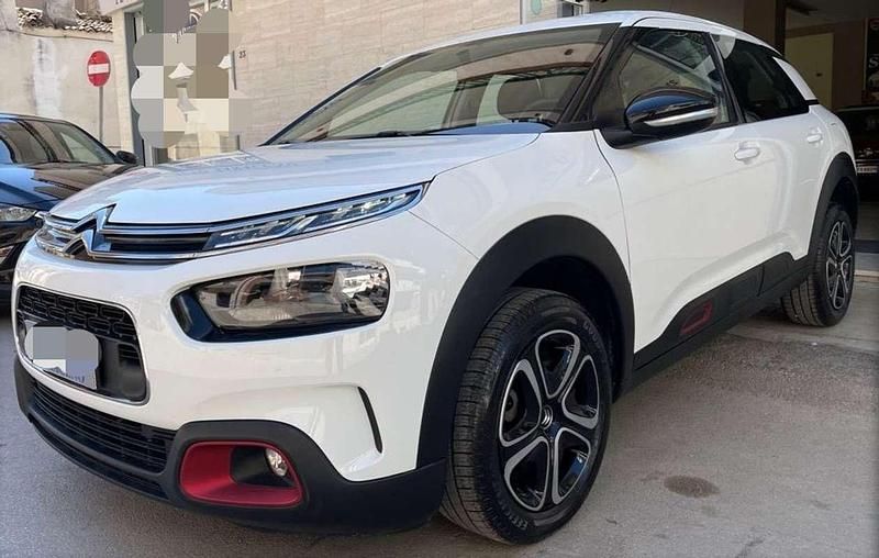 Usata Citroën C4 Shine 102 CV (75 kW) 2020 Bianco SUV