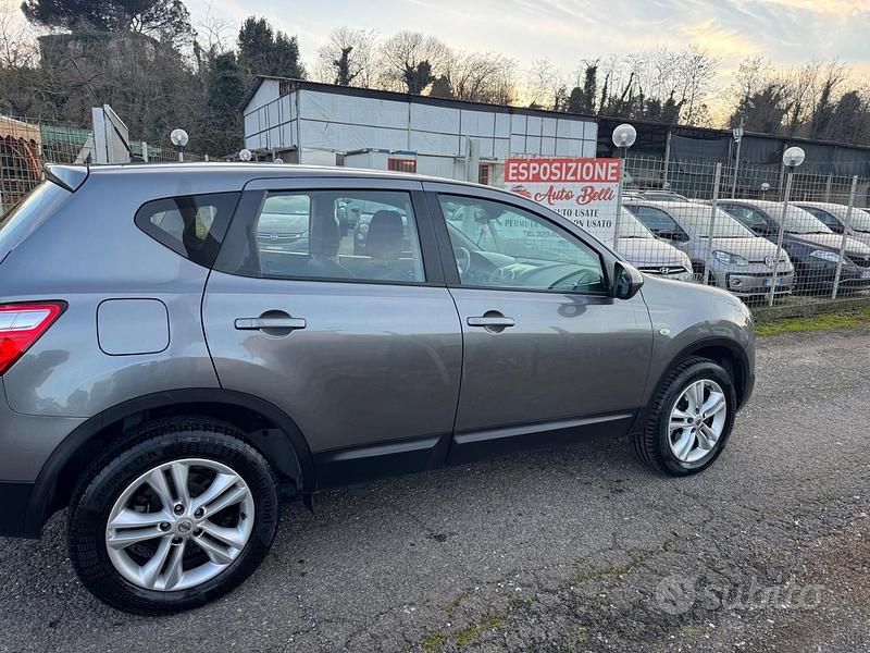 Usata Nissan Qashqai Tekna 110 CV (80 kW) 2011 Grigio SUV