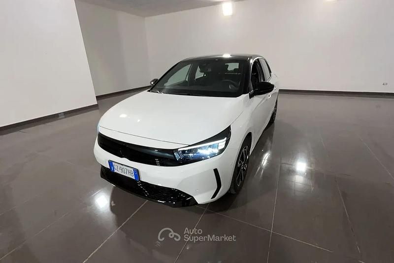 Usata Opel Corsa 101 CV (74 kW) 2025 Bianco Utilitaria