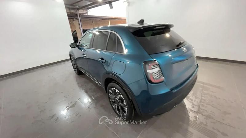 Nuova Fiat 600 La Prima 136 CV (100 kW) 2026 Verde SUV