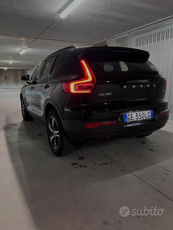 Usata Volvo XC40 163 CV (119 kW) 2021 Nero SUV