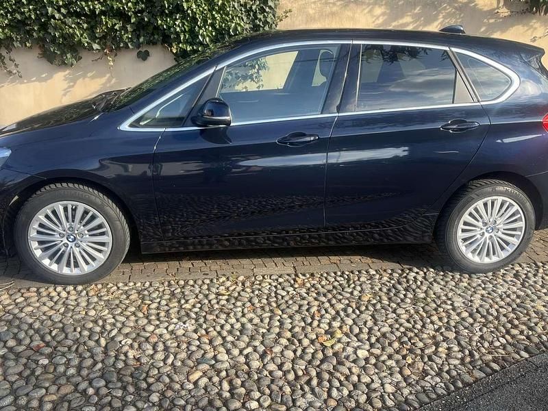 Usata BMW 216 Active Tourer Luxury Line 116 CV (85 kW) 2016 Blu/azzurro Monovolume