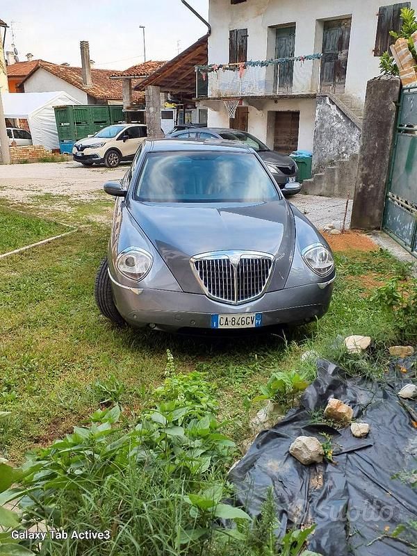 Usata Lancia Thesis 150 CV (110 kW) 2002 Grigio Berlina