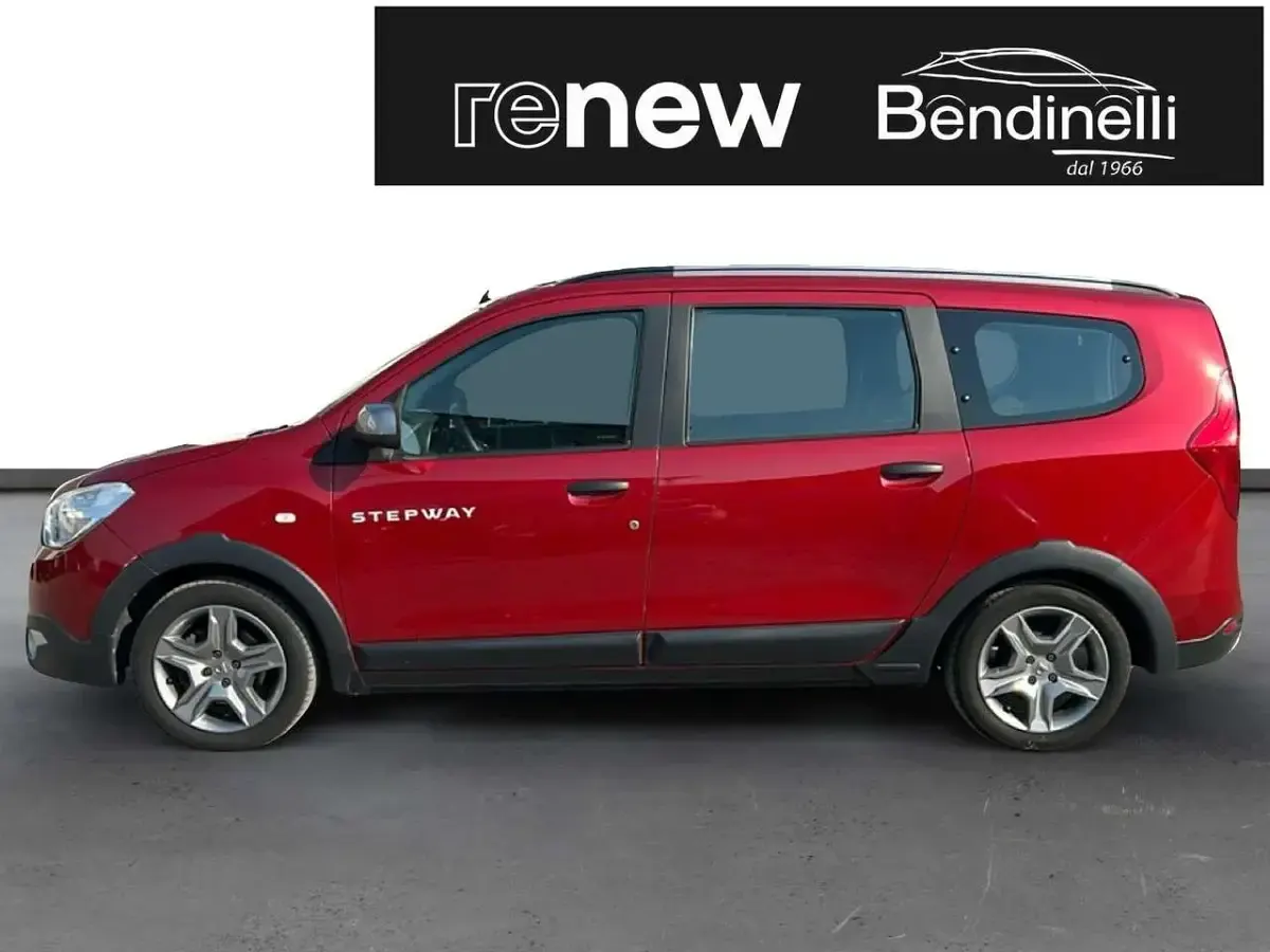 Usata Dacia Lodgy Comfort 116 CV (85 kW) 2021 Rosso Monovolume