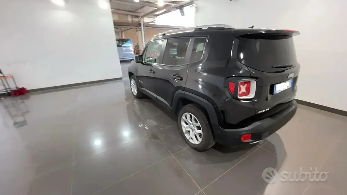 Usata Jeep Renegade 140 CV (102 kW) 2016 Nero SUV