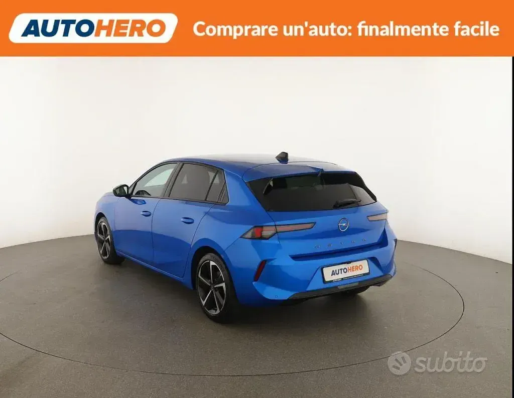Usata Opel Astra Elegance 131 CV (96 kW) 2023 Bluazzurro Utilitaria