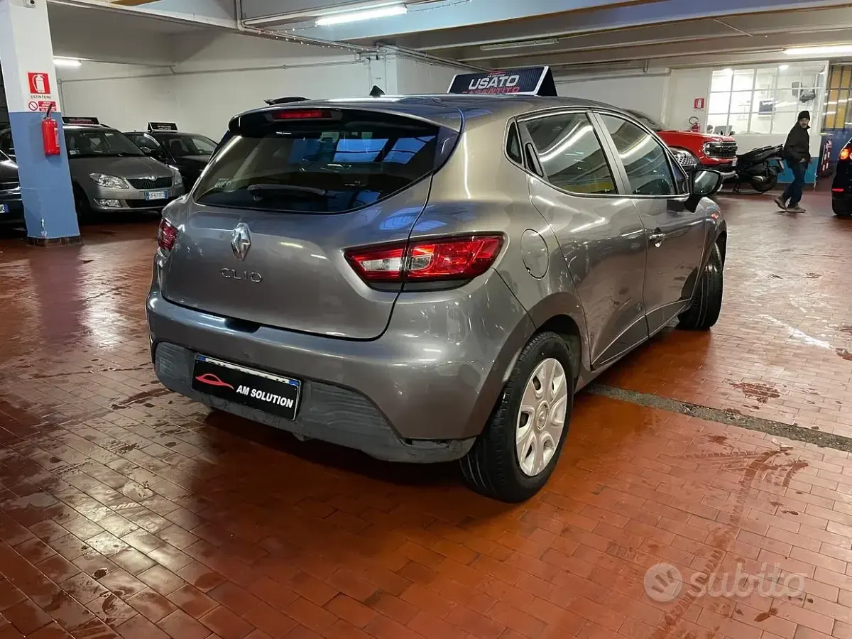 Usata Renault Clio IV 73 CV (53 kW) 2015 Grigio Berlina