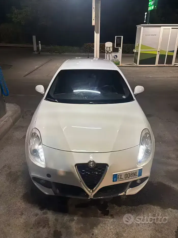 Usata Alfa Romeo Giulietta 140 CV (102 kW) 2012 Bianco Utilitaria