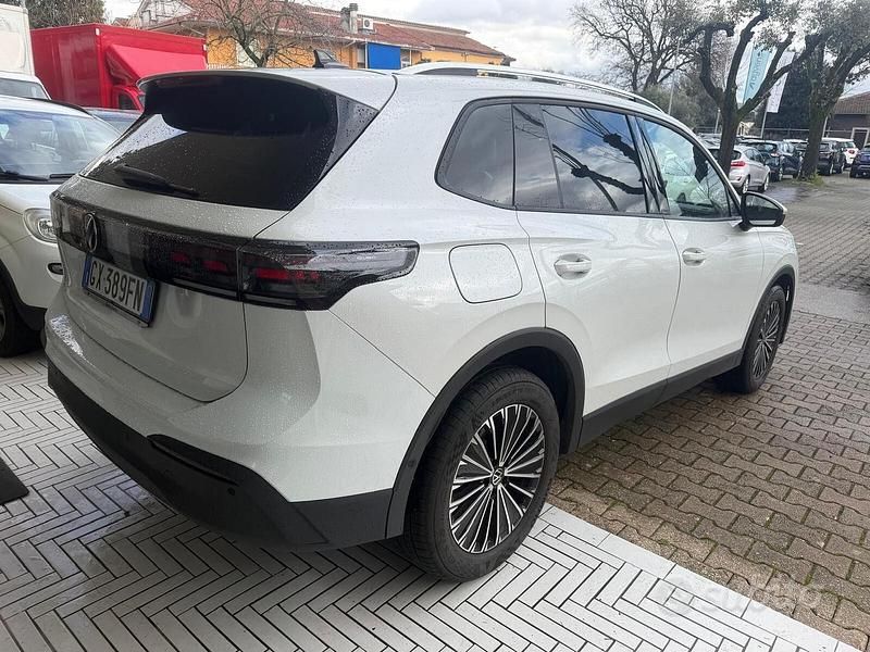 Usata VW Tiguan Edition 150 CV (110 kW) 2024 Bianco SUV