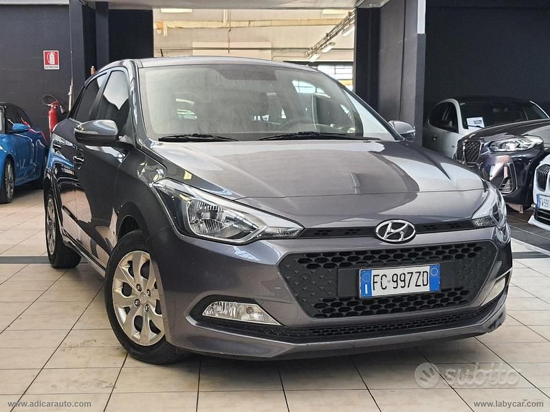 Usata Hyundai i20 Style 84 CV (61 kW) 2016 Grigio Berlina