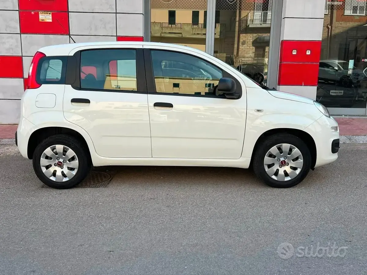 Usata Fiat Panda Easy 69 CV (50 kW) 2018 Bianco Utilitaria