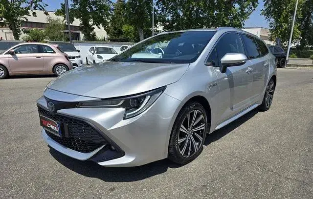 Usata Toyota Corolla Sport 152 CV (111 kW) 2021 Argento Berlina