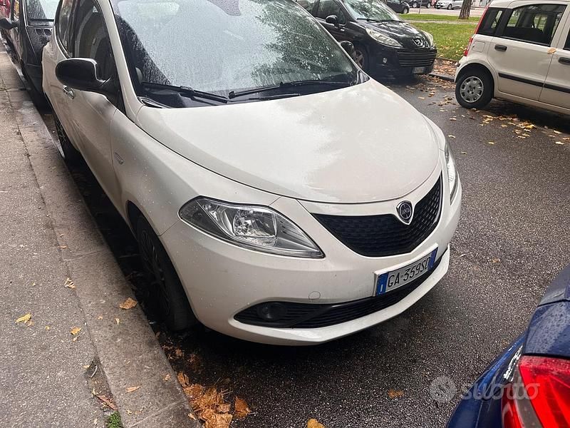 Usata Lancia Ypsilon S 69 CV (50 kW) 2020 Bianco Utilitaria