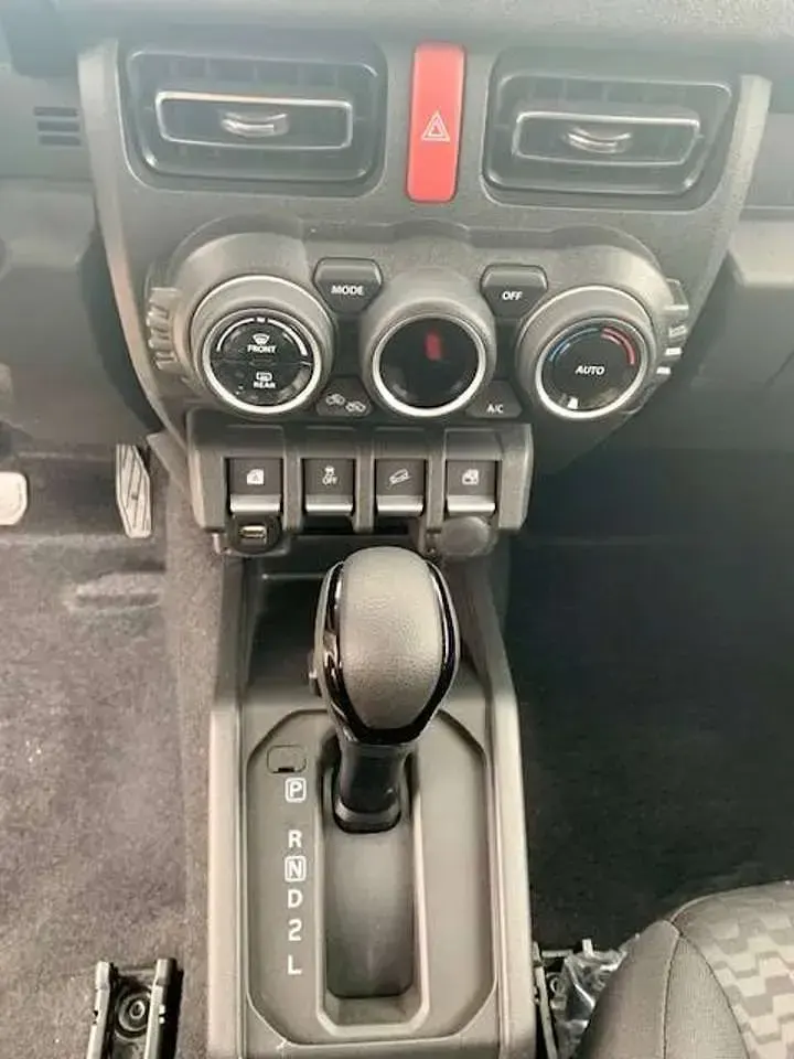 Nuova Suzuki Jimny GLX 102 CV (75 kW) 2026 Nero SUV