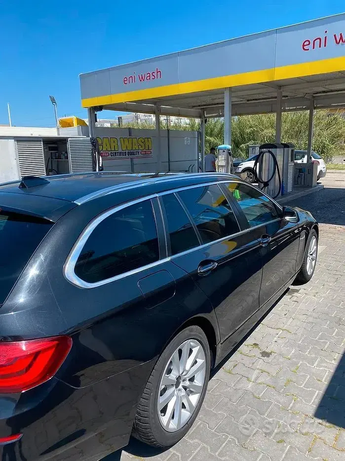 Usata BMW 520 190 CV (139 kW) 2011 Nero Station wagon