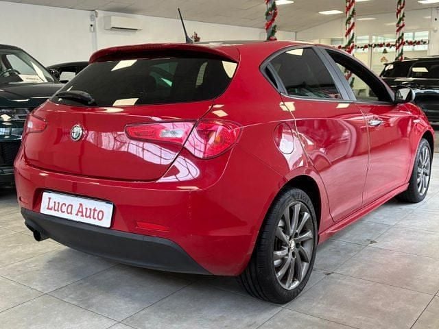 Usata Alfa Romeo Giulietta Veloce 120 CV (88 kW) 2013 Rosso Berlina