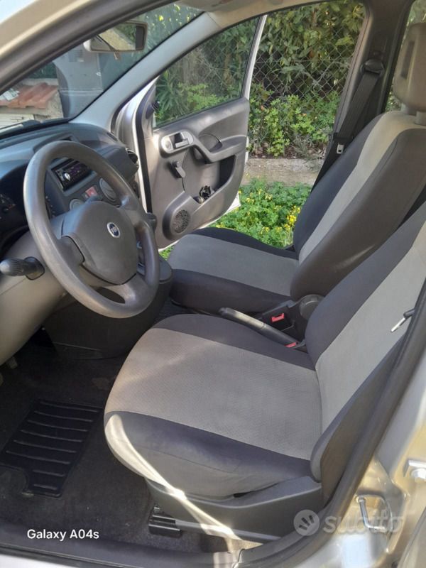 Grigio Usata 2008 Fiat Panda Due volumi | 3000 € (Buon prezzo) - Immagine 1/4