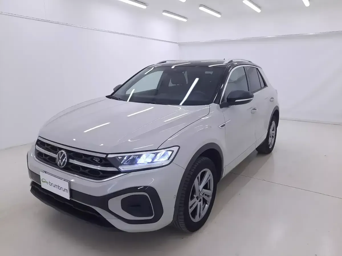 Usata VW T-Roc R-line 150 CV (110 kW) 2023 Grigiogrigio SUV