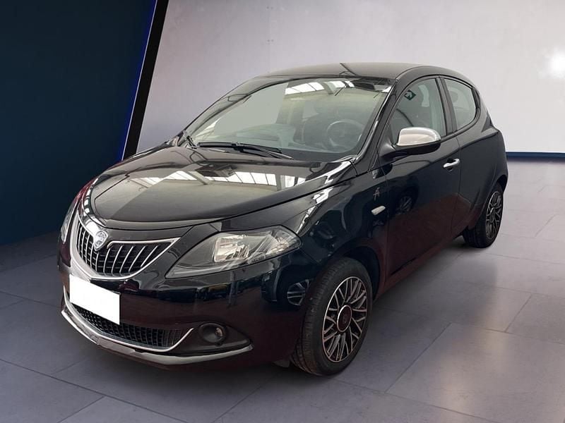 Usata Lancia Ypsilon S 70 CV (51 kW) 2022 Nero Utilitaria